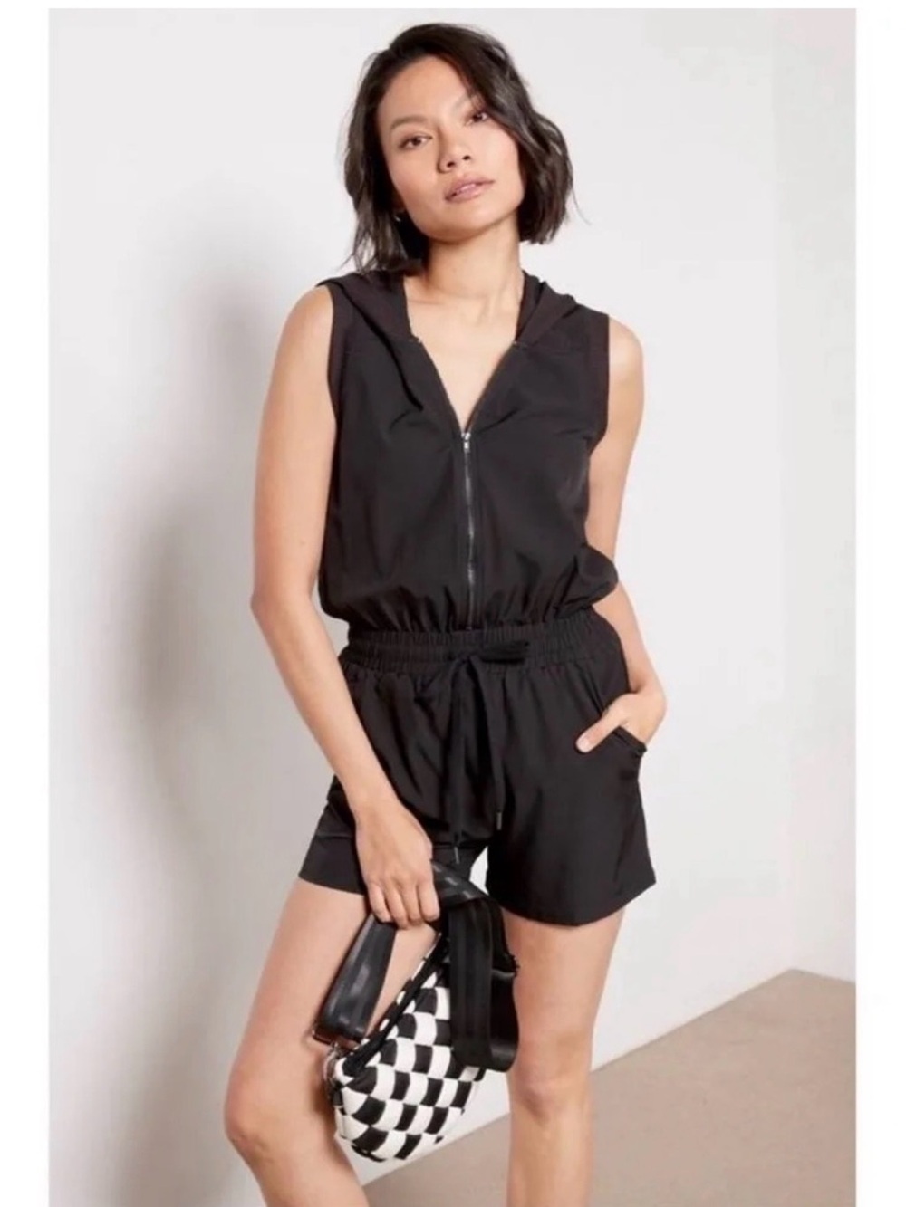 Evereve | Chic Athleisure Black Sleeveless Hooded Shorts Romper | SZ Small